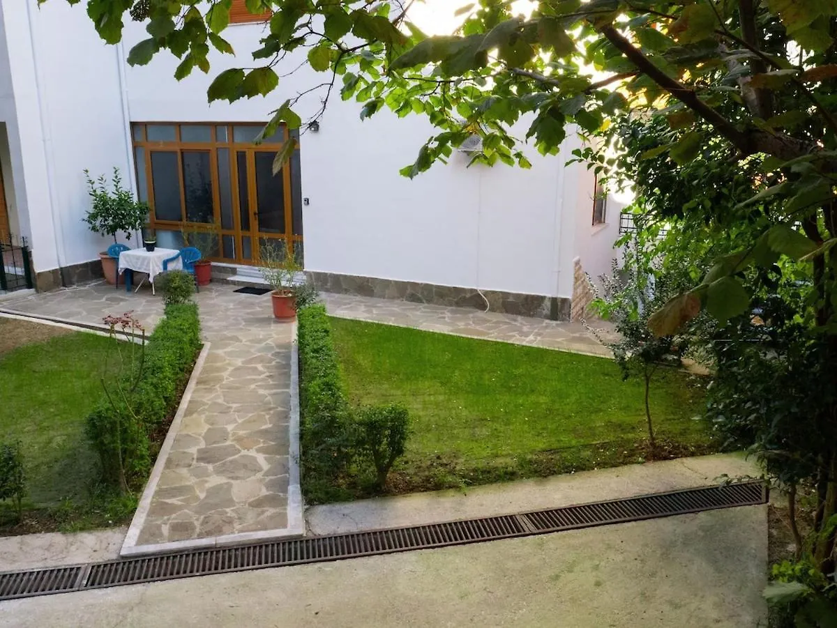 Villa Iliothea Gjirokastër 0*,  Albânia